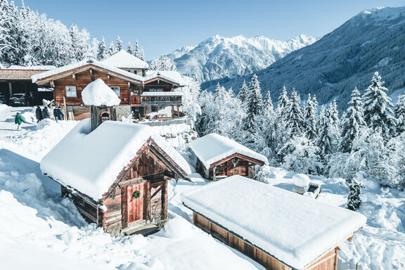 Verschneites Naturdorf © Daniel Kogler