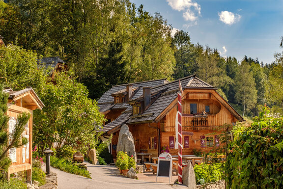 Naturdorf-Hütte ©Frederikson